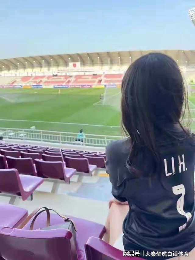 bob半岛体育-出线仅1天，中国队连收4个喜讯，李昊官宣女友，复仇乌兹别克有望