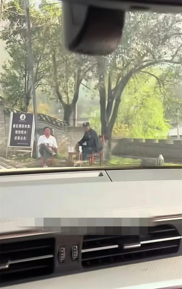 bob半岛体育登录入口-“祖先给的特权”,河南网友称祖坟在景区祭祖免票,景区回应:没过检票口,一般是附近住户的祖坟